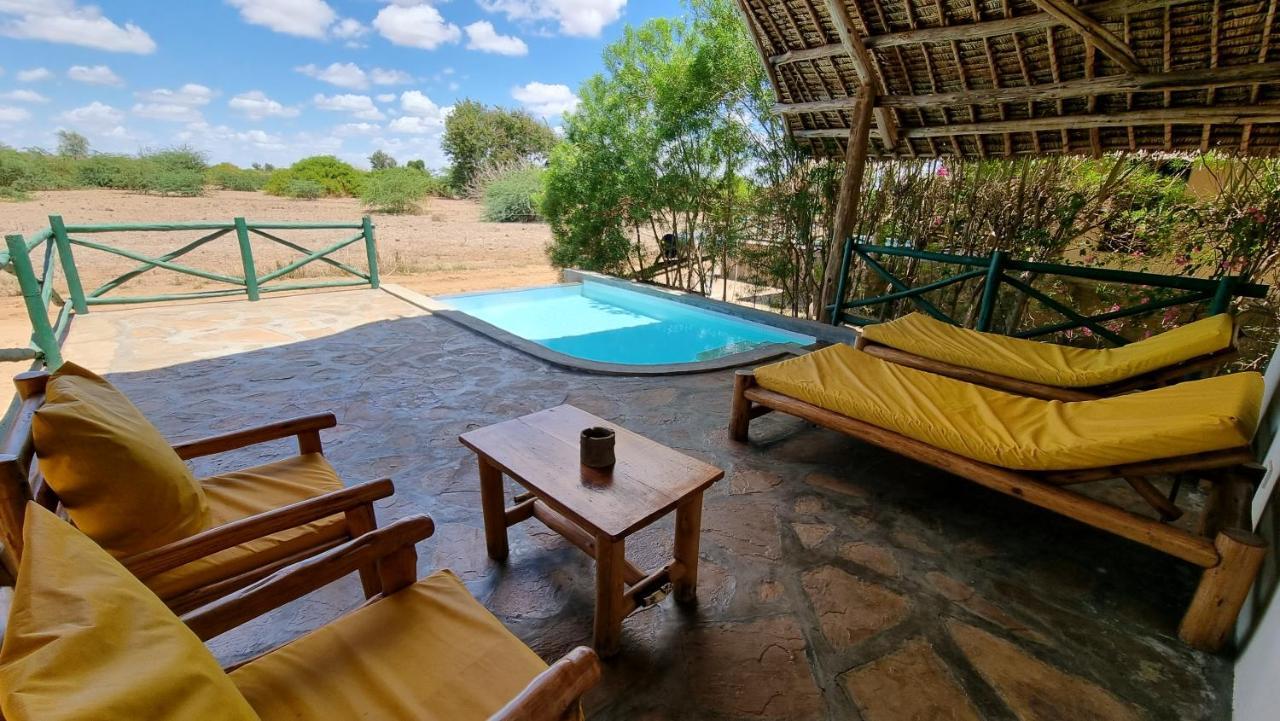 Manyatta Camp Hotel Voi Exterior photo