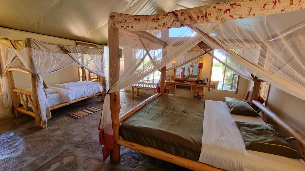 Manyatta Camp Hotel Voi Exterior photo