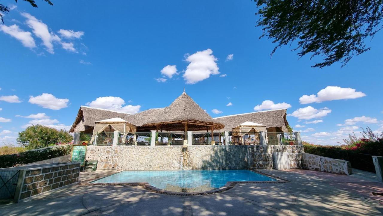 Manyatta Camp Hotel Voi Exterior photo