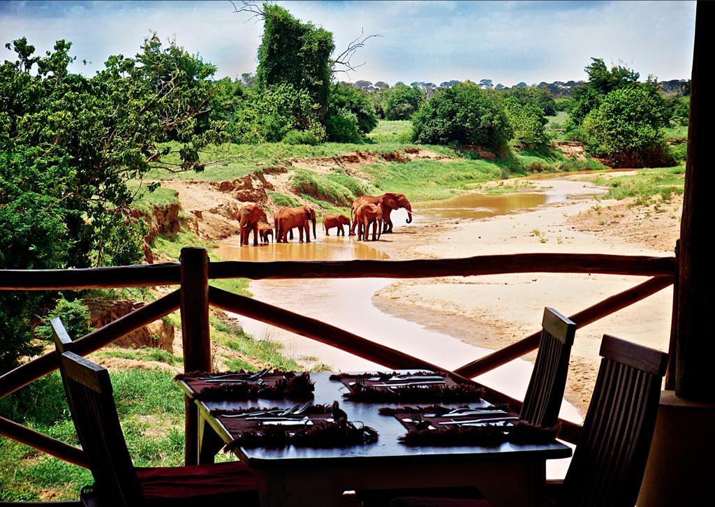 Manyatta Camp Hotel Voi Exterior photo
