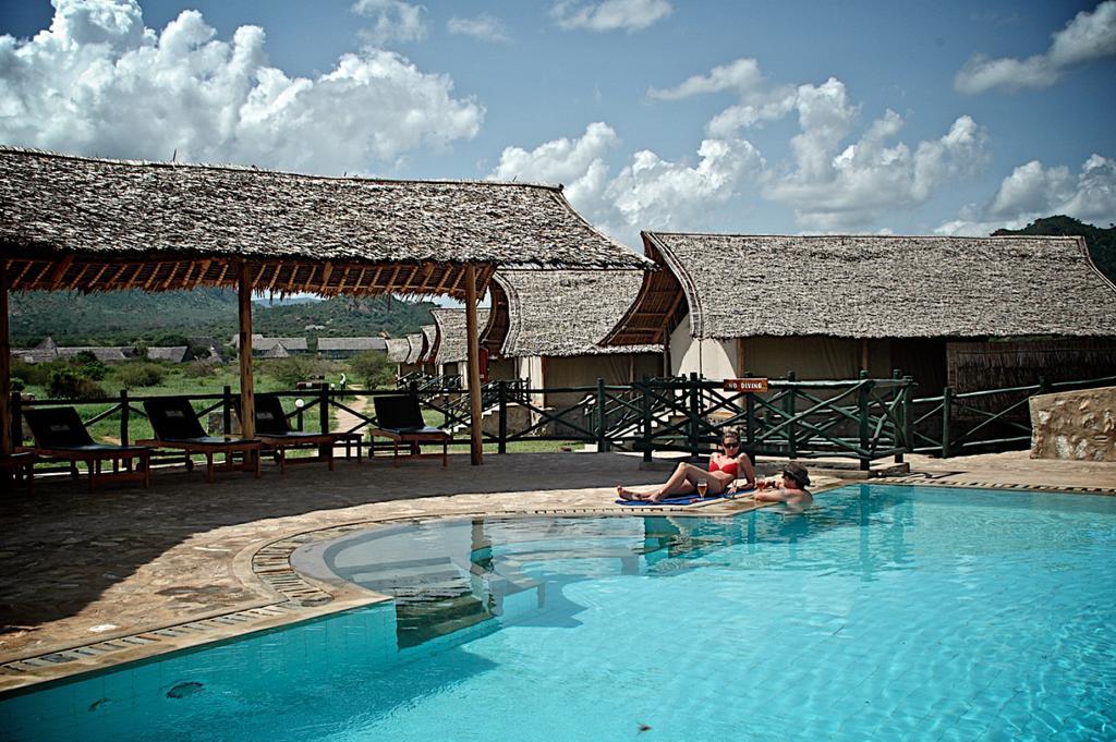 Manyatta Camp Hotel Voi Exterior photo